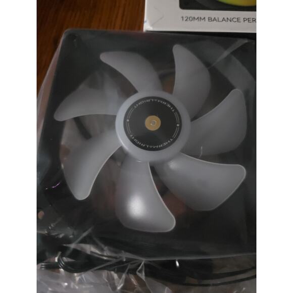 Thermalright TL-C12B-S V3 120mm ARGB CPU Fan, 1500RPM, PWM, Quiet, ARGB Mirror L - Picture 3 of 4